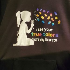 Hoodie or t-shirt also comes in little boy ©